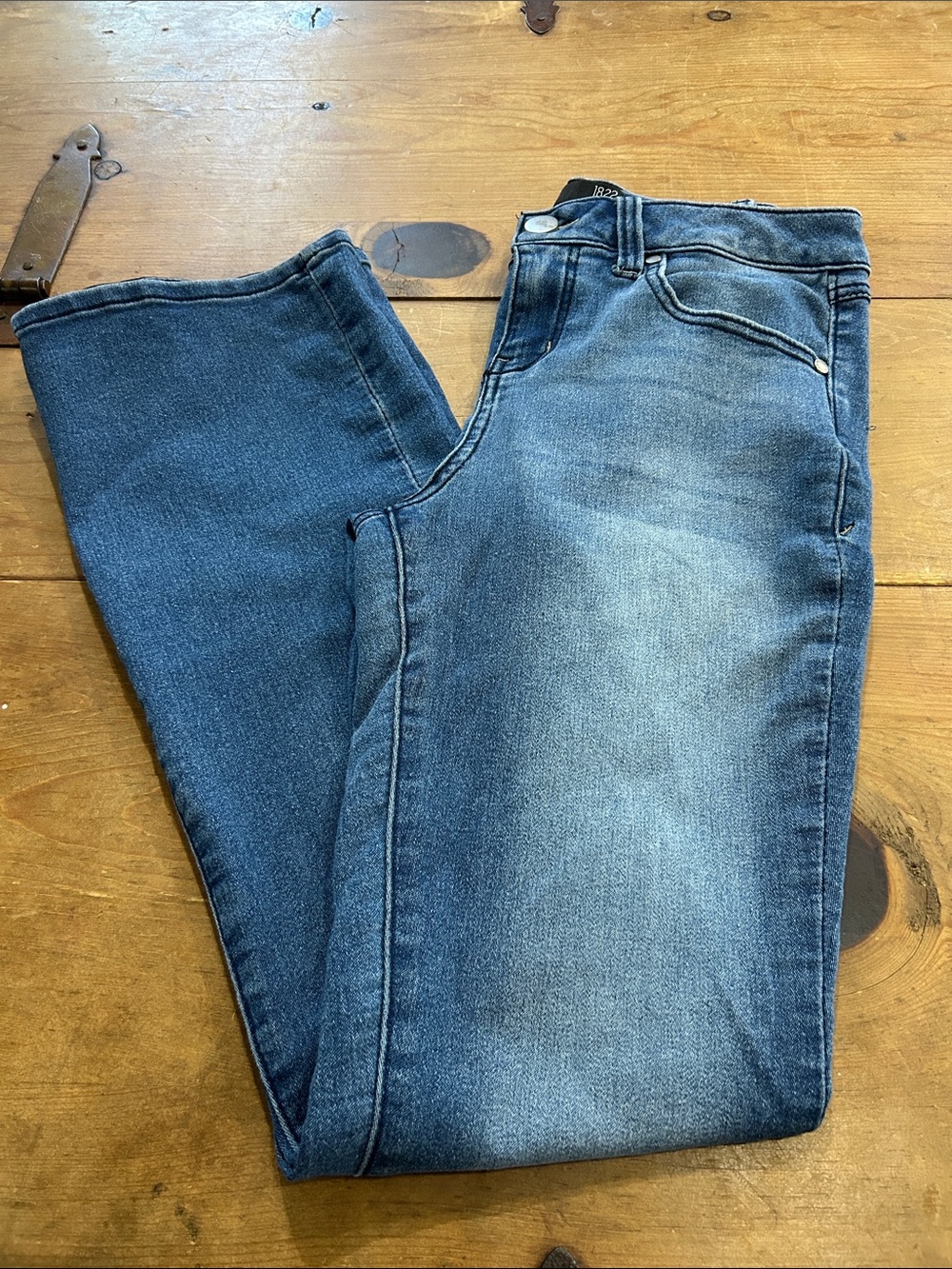 1822 Denim Woman’s Slim Straight Blue Jeans Size 4